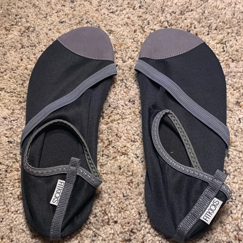 Black Fitkicks